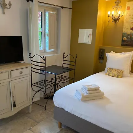 Bed & Breakfast La Maison Des Augustins 4 Stars Et Fitness 4*
