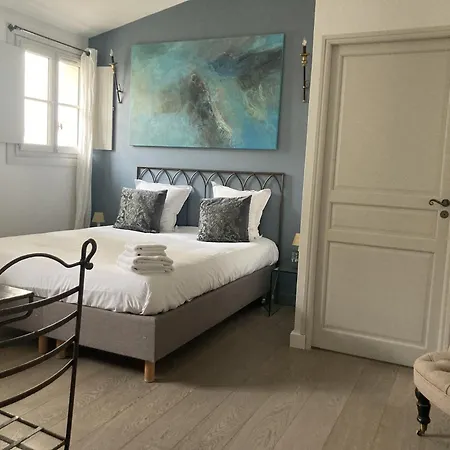 La Maison Des Augustins 4 Stars Et Fitness Bed & Breakfast 4*