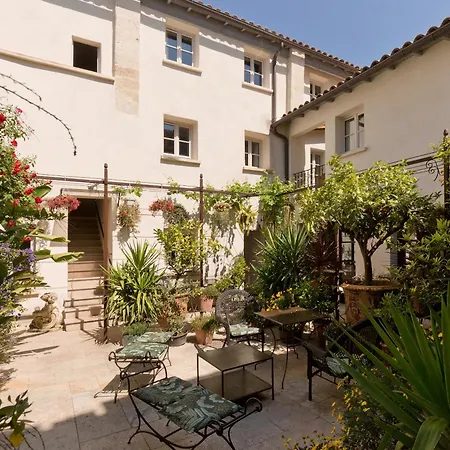 La Maison Des Augustins 4 Stars Et Fitness Bed & Breakfast Avignon